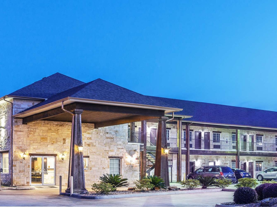 Super 8 by Wyndham Center主图