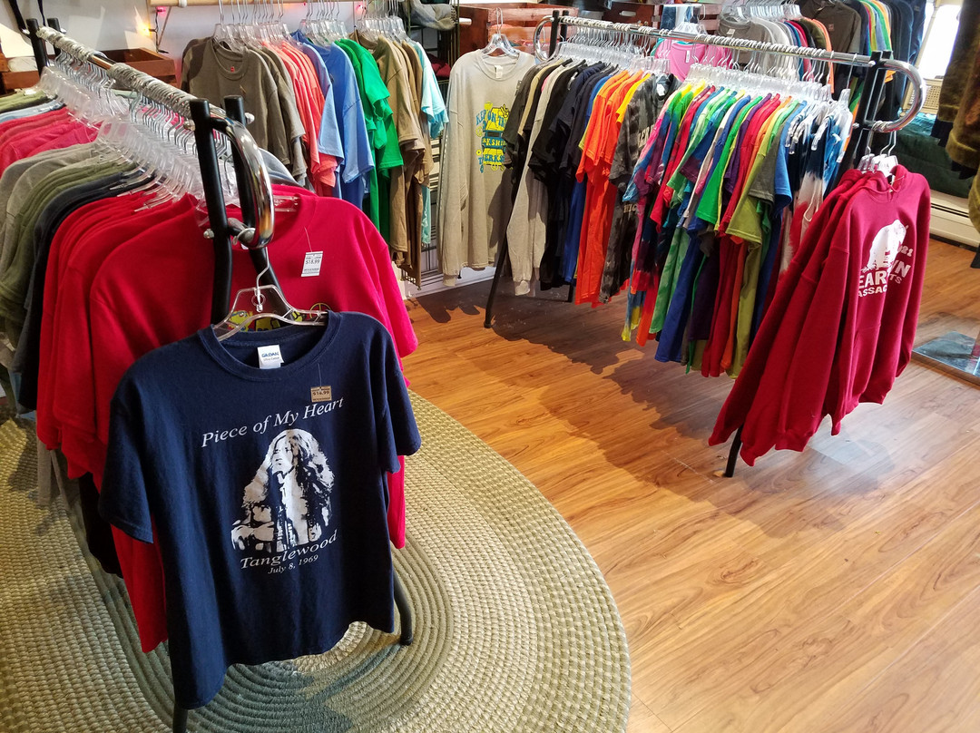 Twisted Orchard Company-利镇必去景点