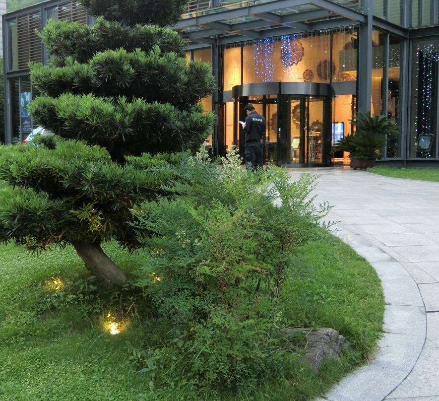 金佛山两江酒店主图