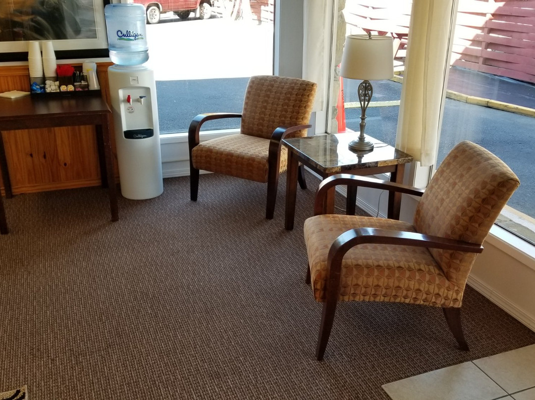 Cougar Land Motel主图