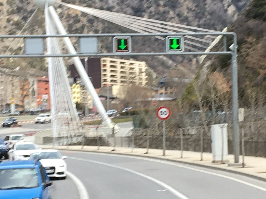 Puente de Madrid-安道尔城必去景点
