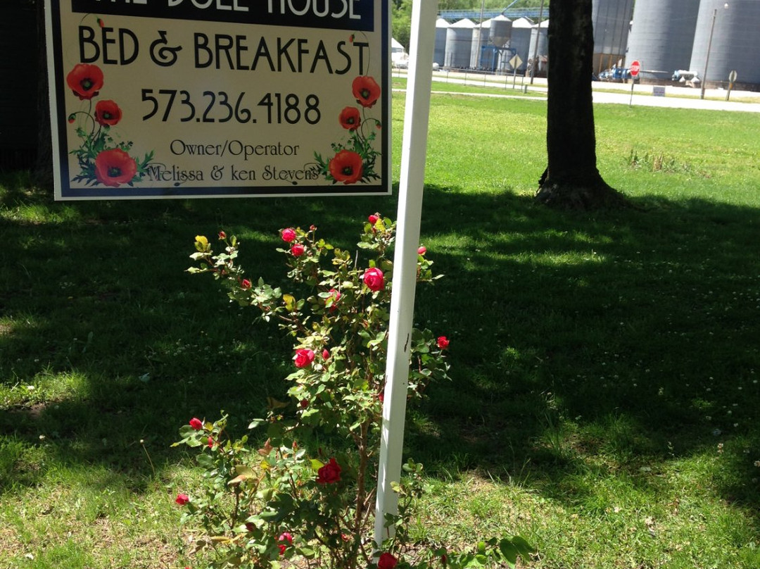 The Doll House Bed & Breakfast主图