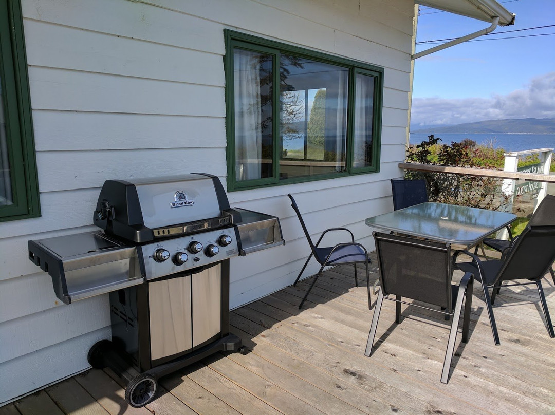 Moresby Island Guesthouse主图