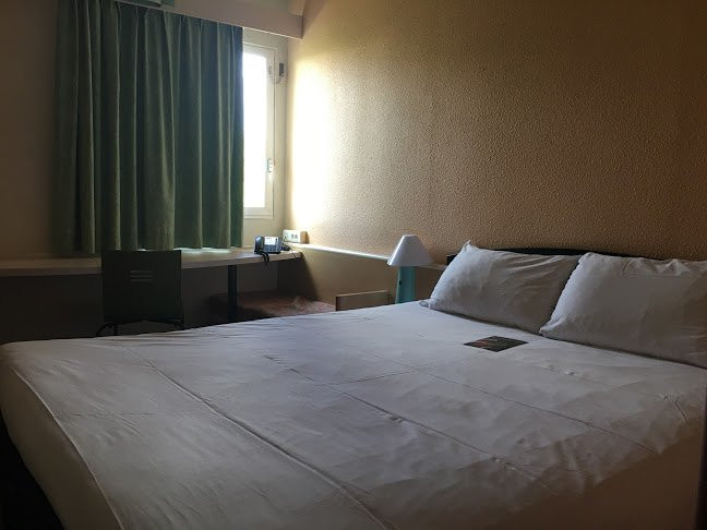 宜必思塞图巴尔酒店