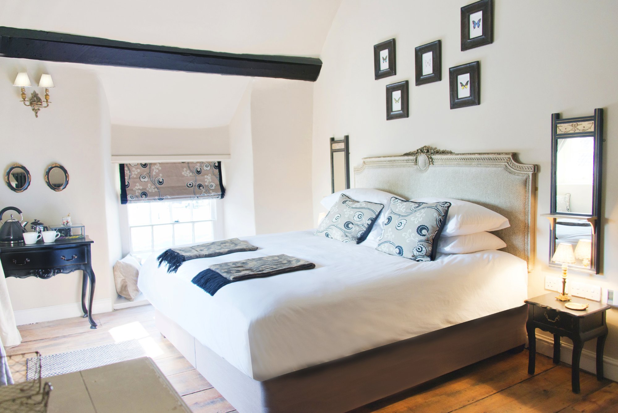 The White Hart Somerton-官方