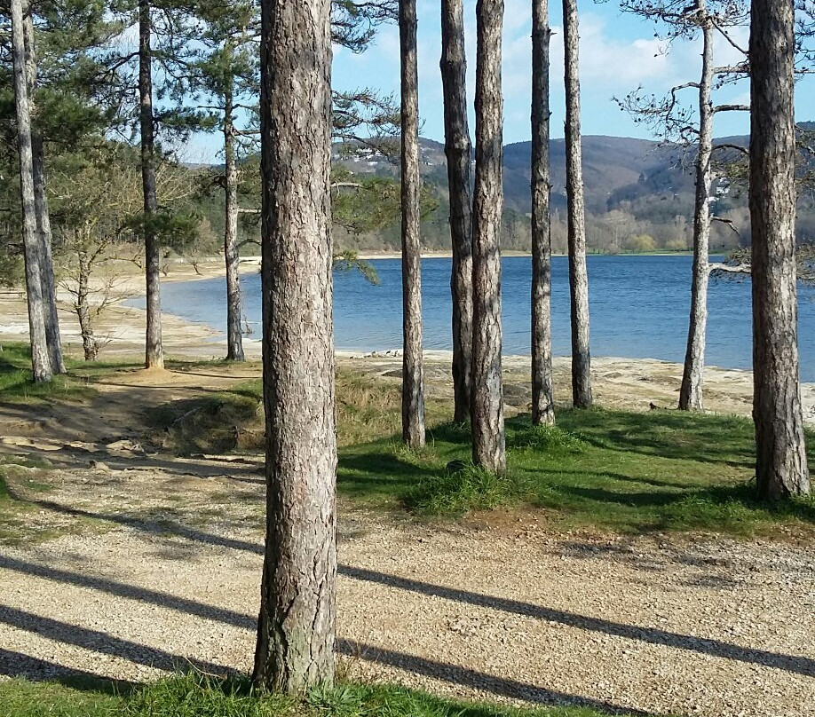 Lac de Saint-Ferréol景点图片