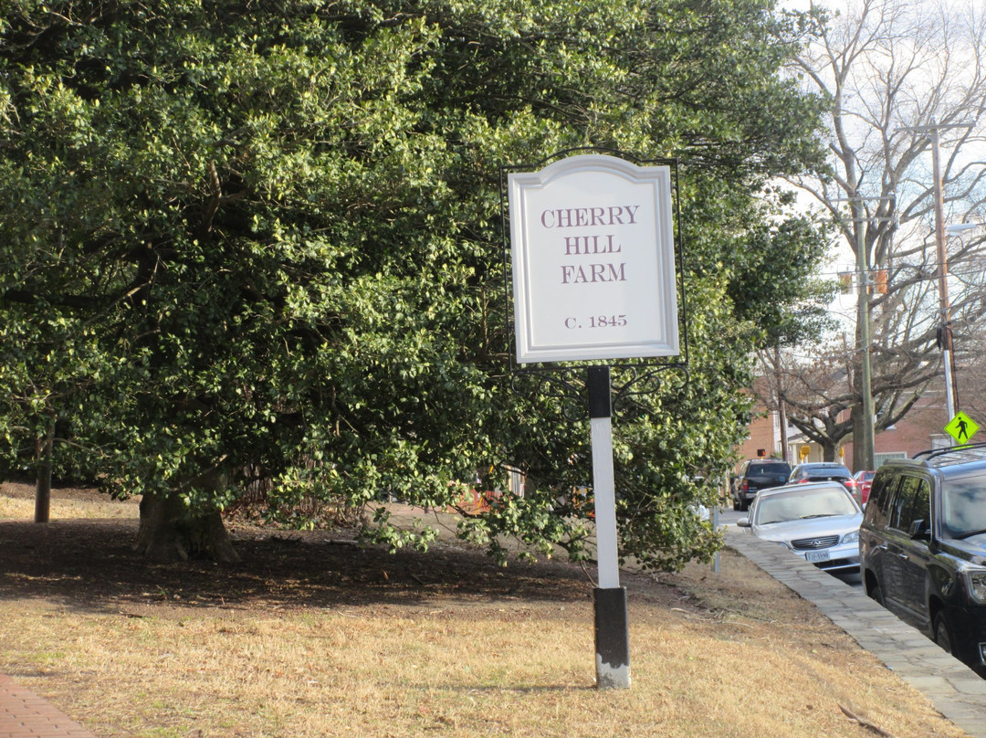 Cherry Hill Farmhouse景点图片