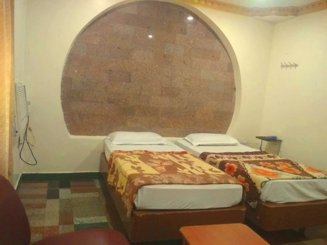 Krishna Tourist Home主图