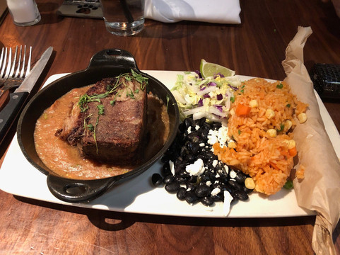 Lazy Dog Restaurant & Bar主图