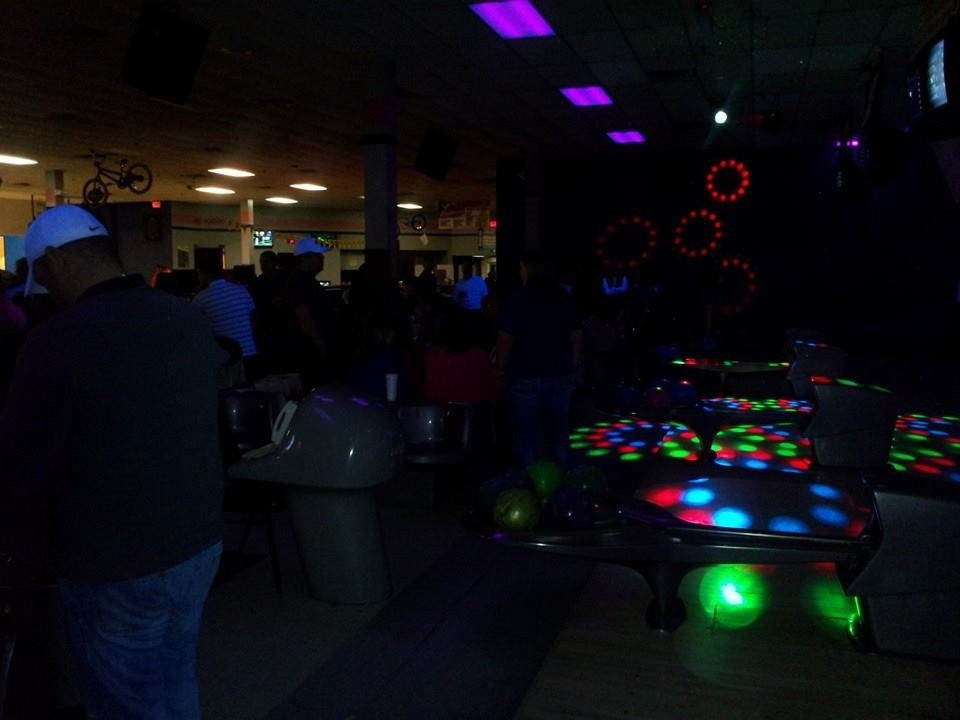 Westdale Bowling Center & Lazer Tag-锡达拉皮兹必去景点