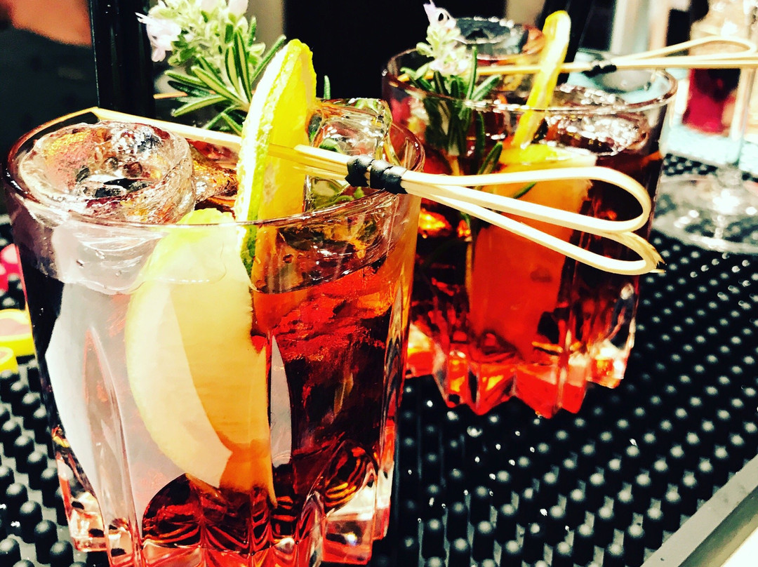 Paludi餐馆和美食-Emporium Cafe