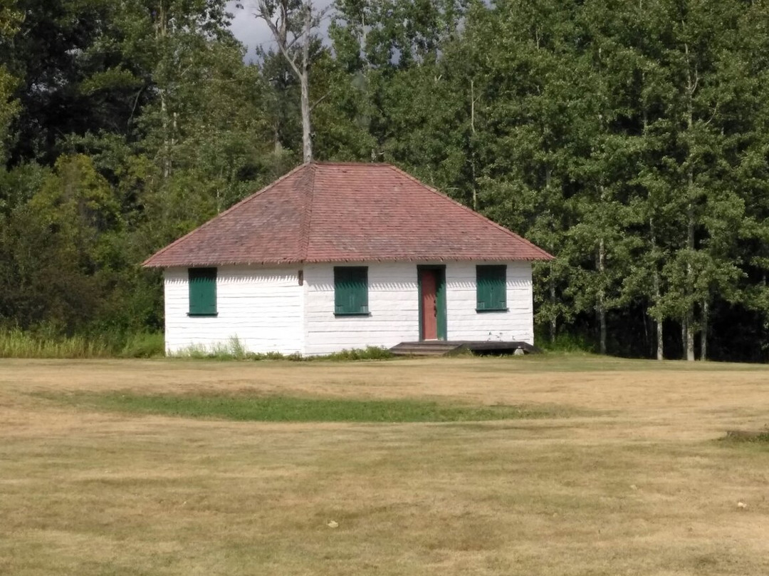 Fort McLeod Historic Park景点图片