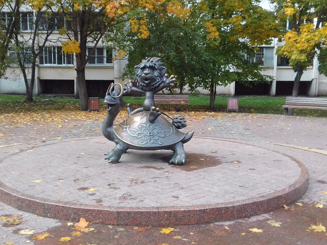 Sculpture Lionet and Turtle景点图片