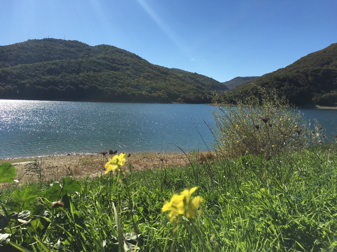 Embalse de Eugi-Eugi必去景点