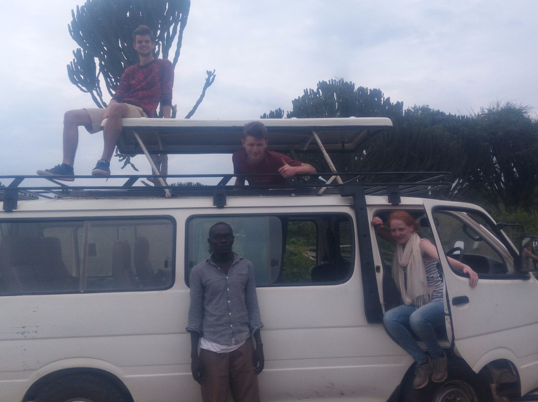 ENCHANTED UGANDA SAFARIS-Fort Portal必去景点