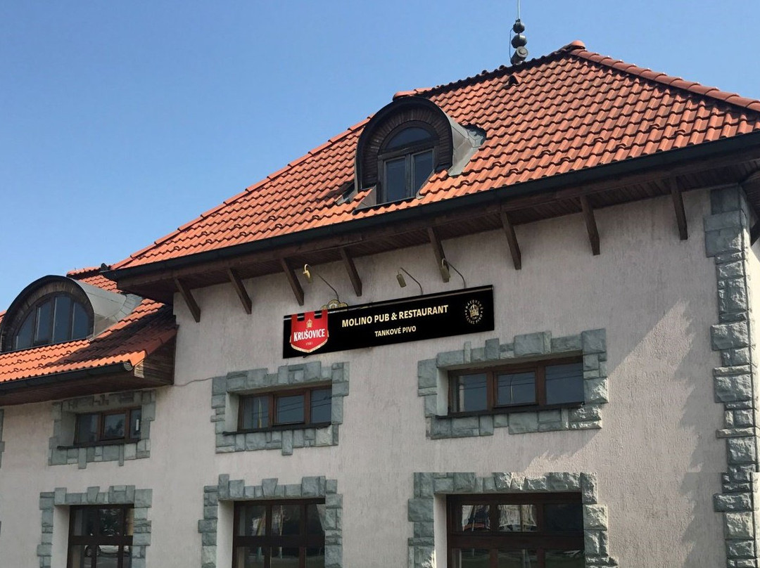 Molino Pub & Restaurant