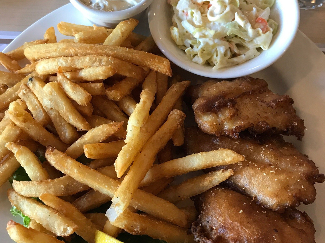 Golden Bear Restaurant & Lounge