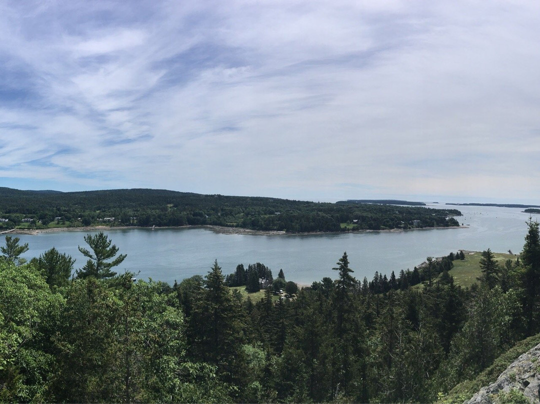 Flying Mountain Hiking Trail-Southwest Harbor必去景点