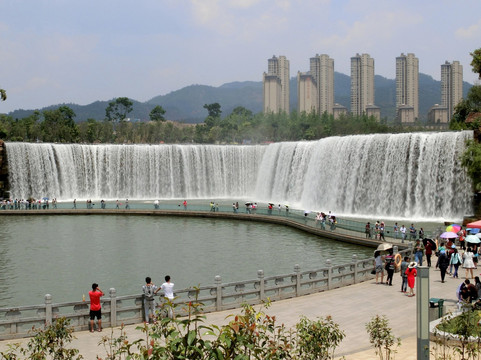 昆明瀑布公园-昆明市必去景点