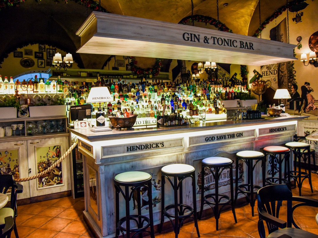 Gin & Tonic Bar