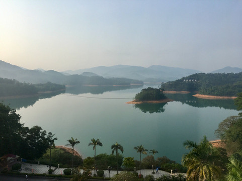 怡景假日酒店主图