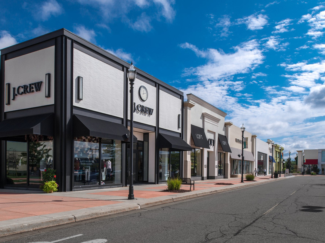 Eastwood Towne Center-兰辛必去景点