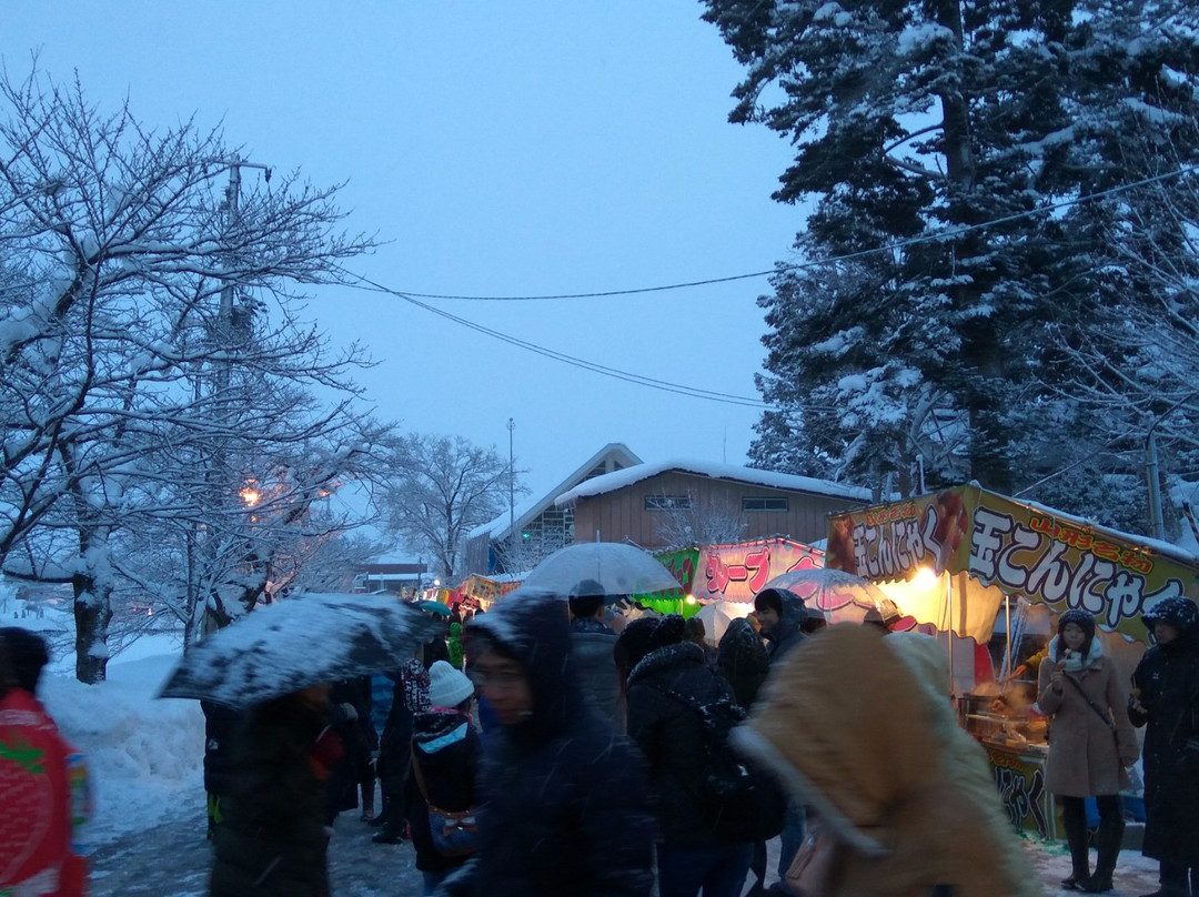 Uesugi Snow Lantern Festival景点图片
