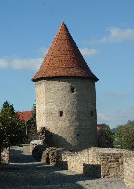 Lower Gate