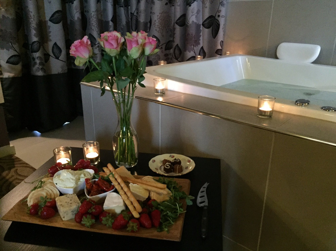 Elevated Plains酒店住宿-Spa Suites at RAVEN