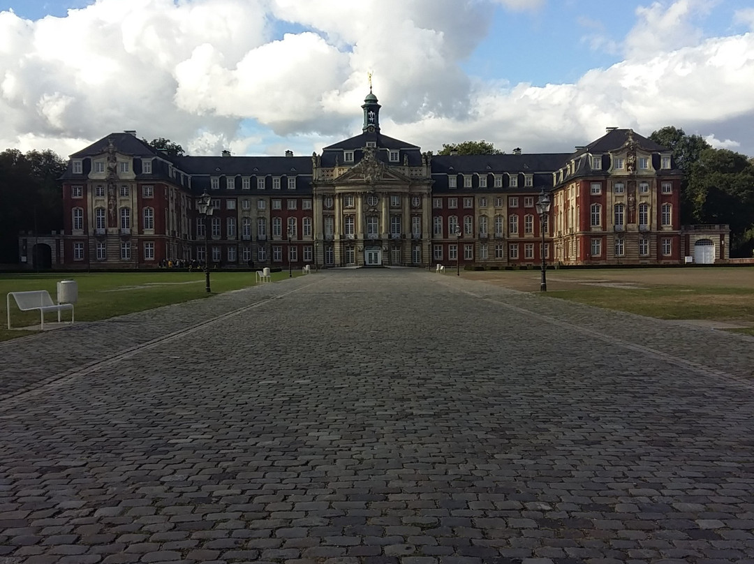 Schloss Münster景点图片