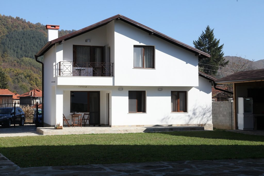 Two Houses in the Mountain
