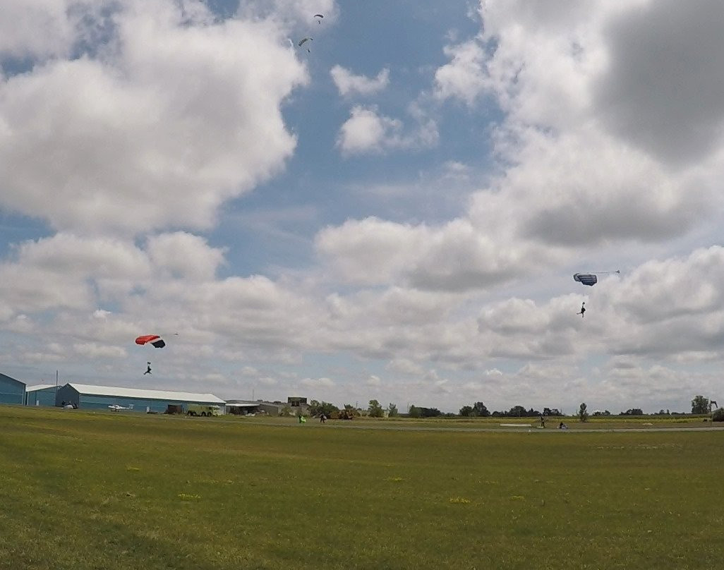 Skydive Midwest景点图片