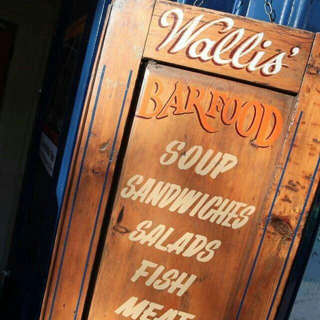 Wallis Bar-Midleton必去景点