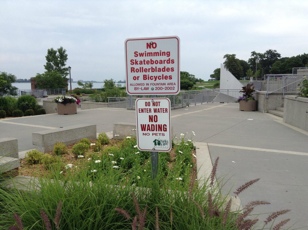 Bert Weeks Memorial Gardens-温莎堡必去景点