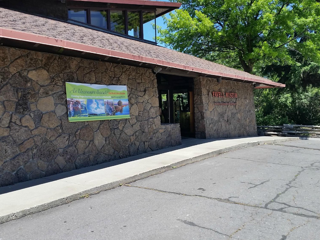 The Favell Museum Native American Artifacts and Contemporary Western Art-克拉马斯福尔斯必去景点