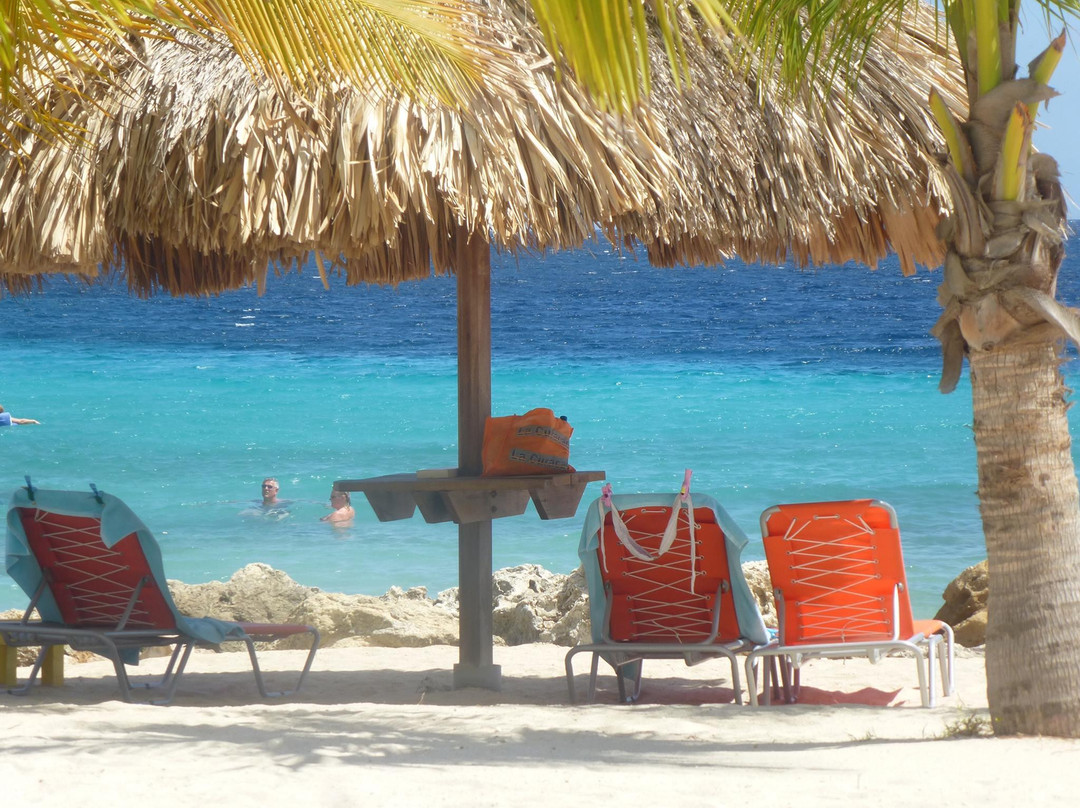 Blue Bay Beach-威廉斯塔德必去景点