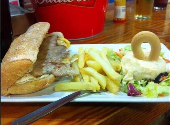 Fargue餐馆和美食-Café Bar Riachuelo