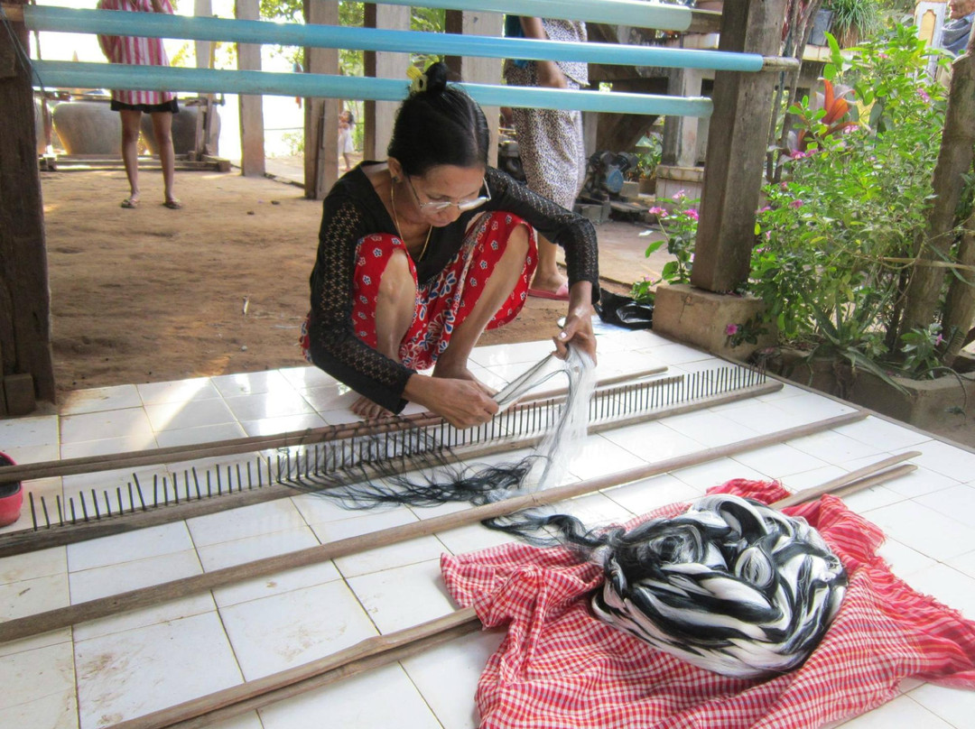 Heng Naysim Tranditional Cambodian Weaving House-Kandal Steung必去景点