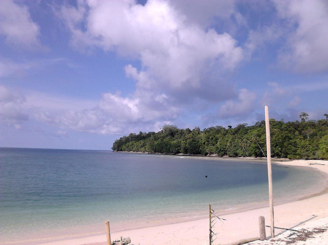 Wari Beach-Biak必去景点