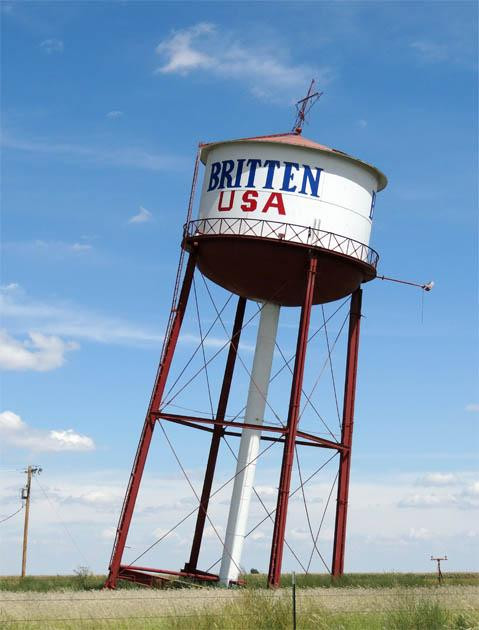 Britten Leaning Water Tower景点图片