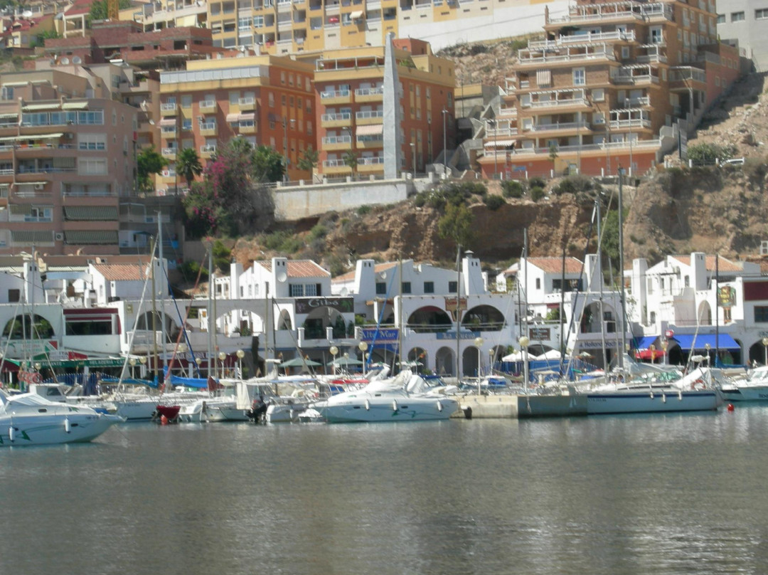 滨海罗克塔斯旅游景点-Puerto Deportivo Aguadulce