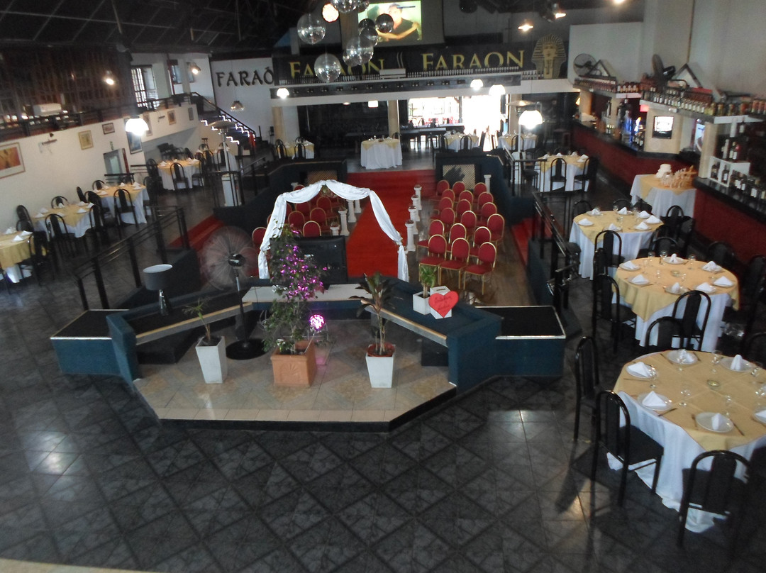 EL Faraon Espeto Corrido