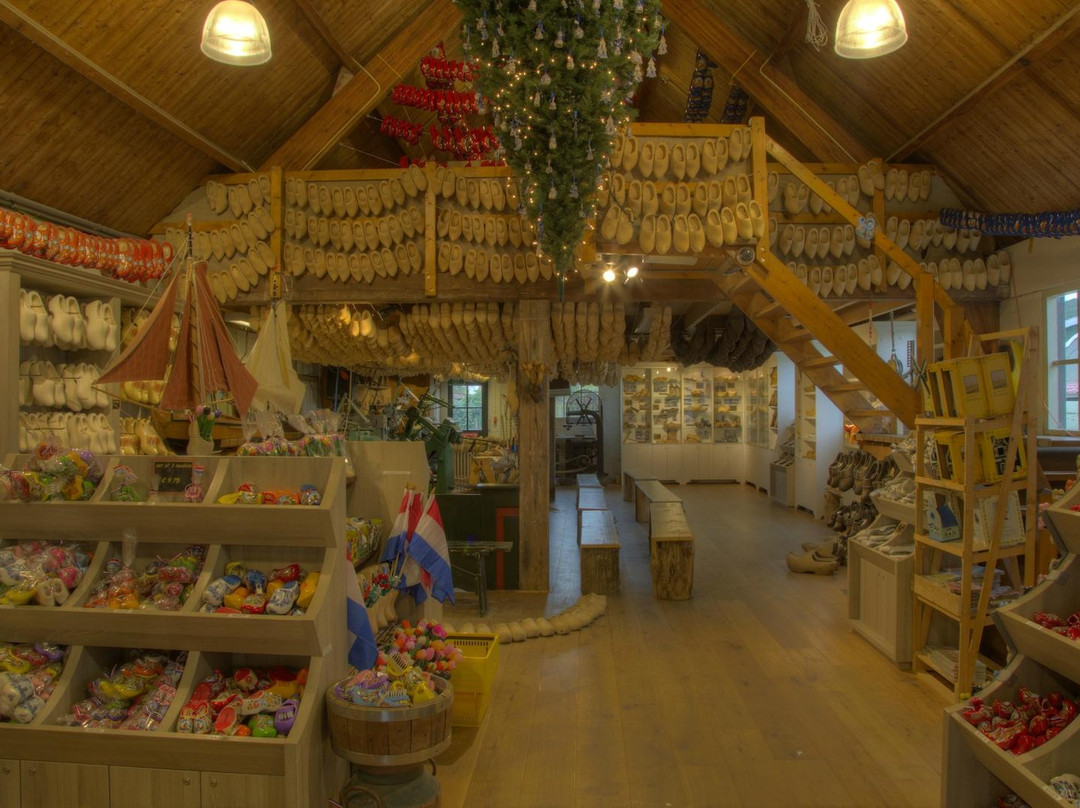 Wooden Shoe Factory Marken-马尔肯必去景点