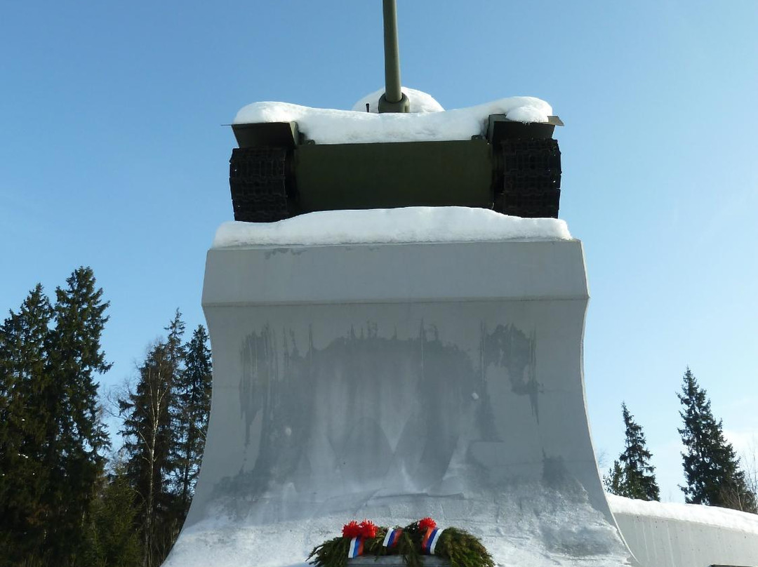 Monument to Mikhail Koshkin, Inventor of T-34景点图片