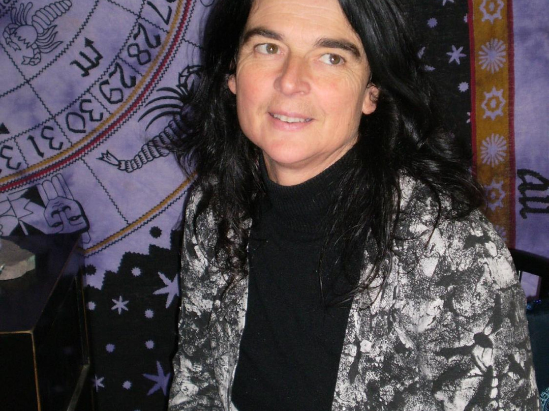 Shamanic Astrology and Tarot - Lyndall McQuinn-戴尔斯福特必去景点