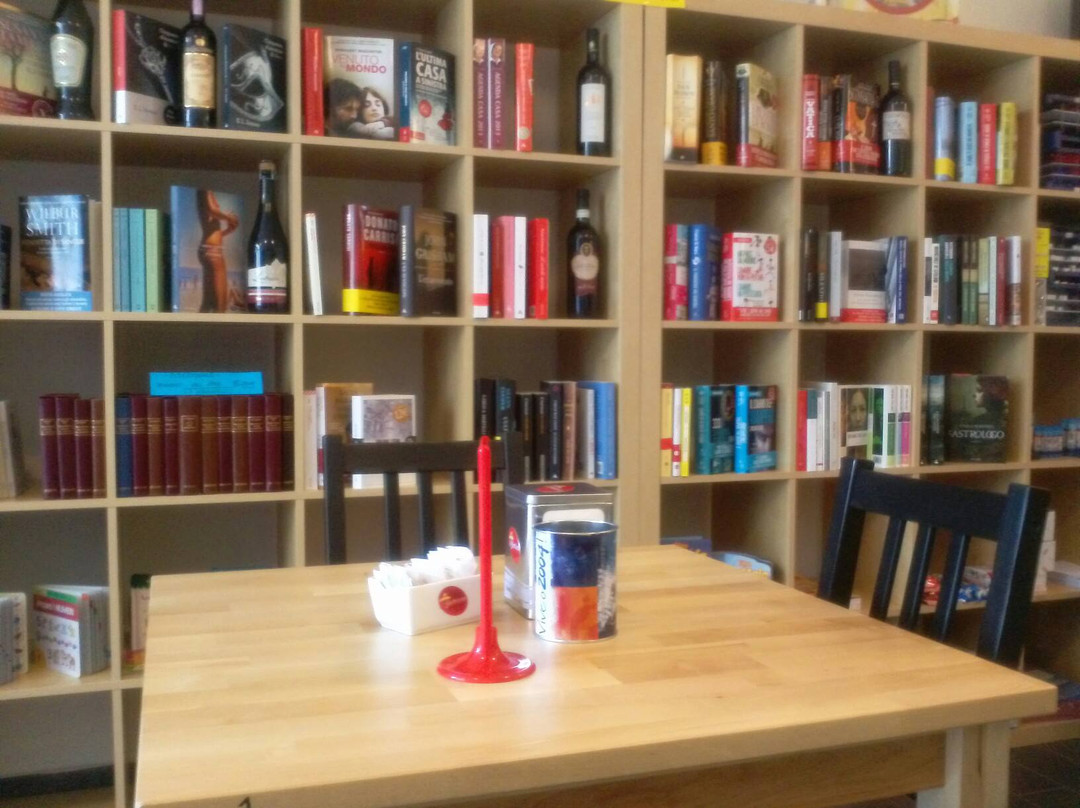 卡萨马西马旅游景点-Bar Libreria Macondo