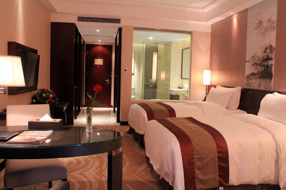 武当山众晶太极湖国际酒店主图