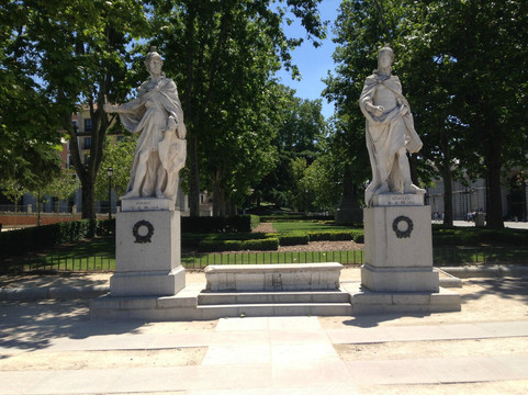 东方广场-马德里必去景点