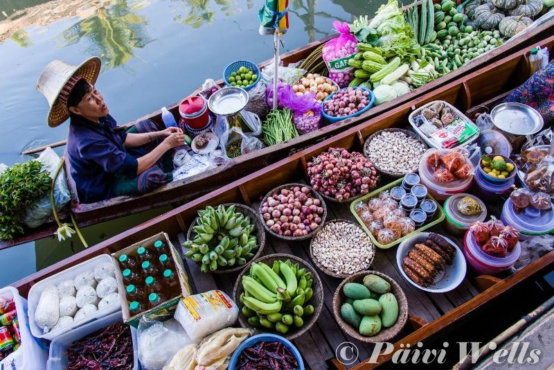 Tha Kha Floating Market景点图片