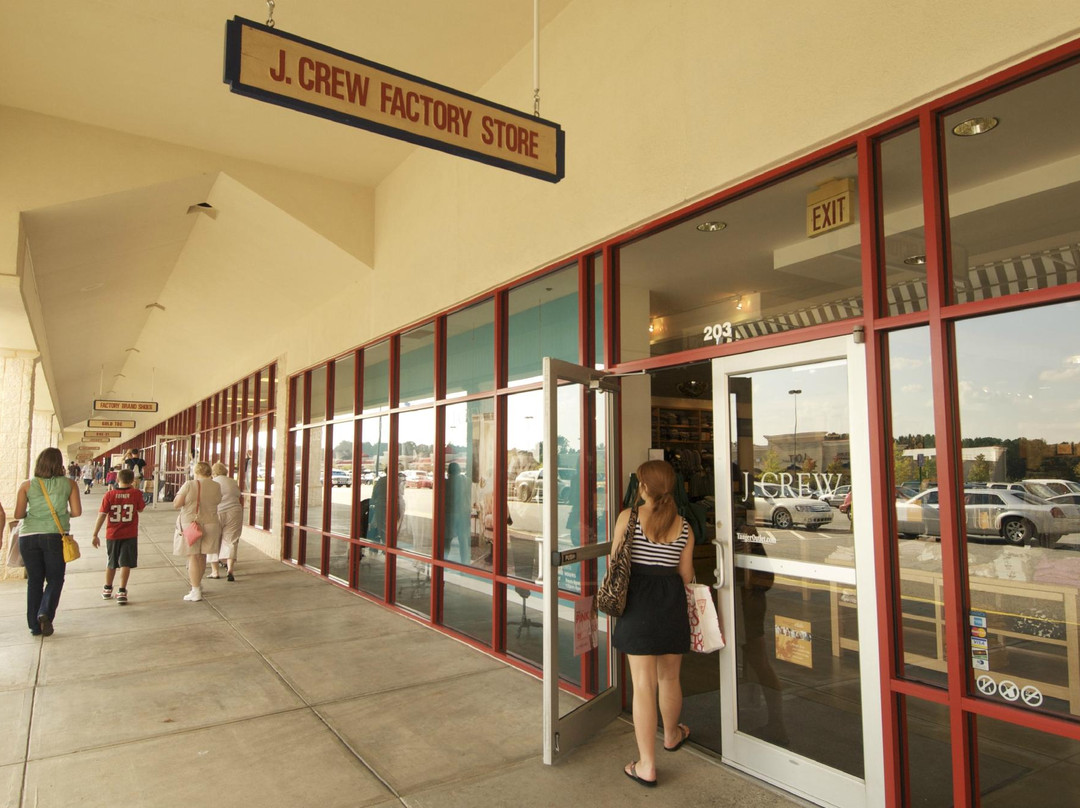 Tanger Outlets Commerce-Commerce必去景点